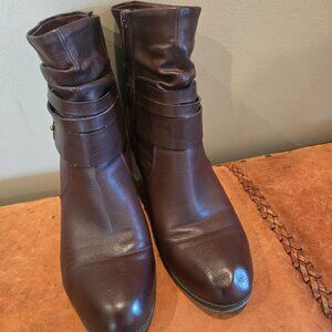 Ladies Reitman Faux Leather Ankle Boots, burgundy/brown, size 8, EUC